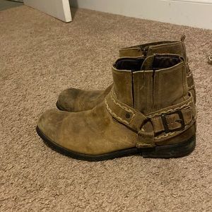 Men’s boots